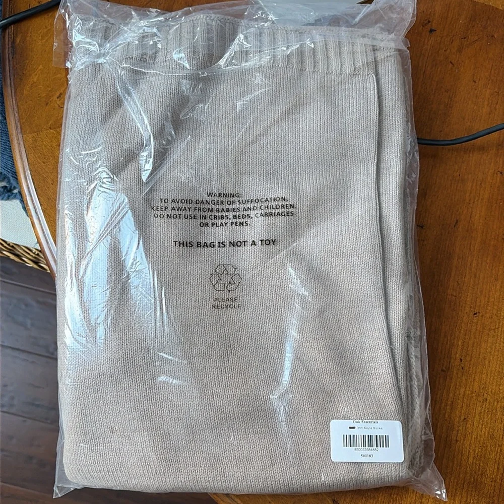 Jenni Kayne Sonoma Blanket NWT - Picture 5 of 5